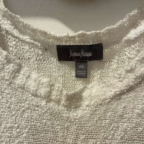 🤍📍Neiman Marcus Cream Textured Knit Tee – Size XS - Picture 7 of 12